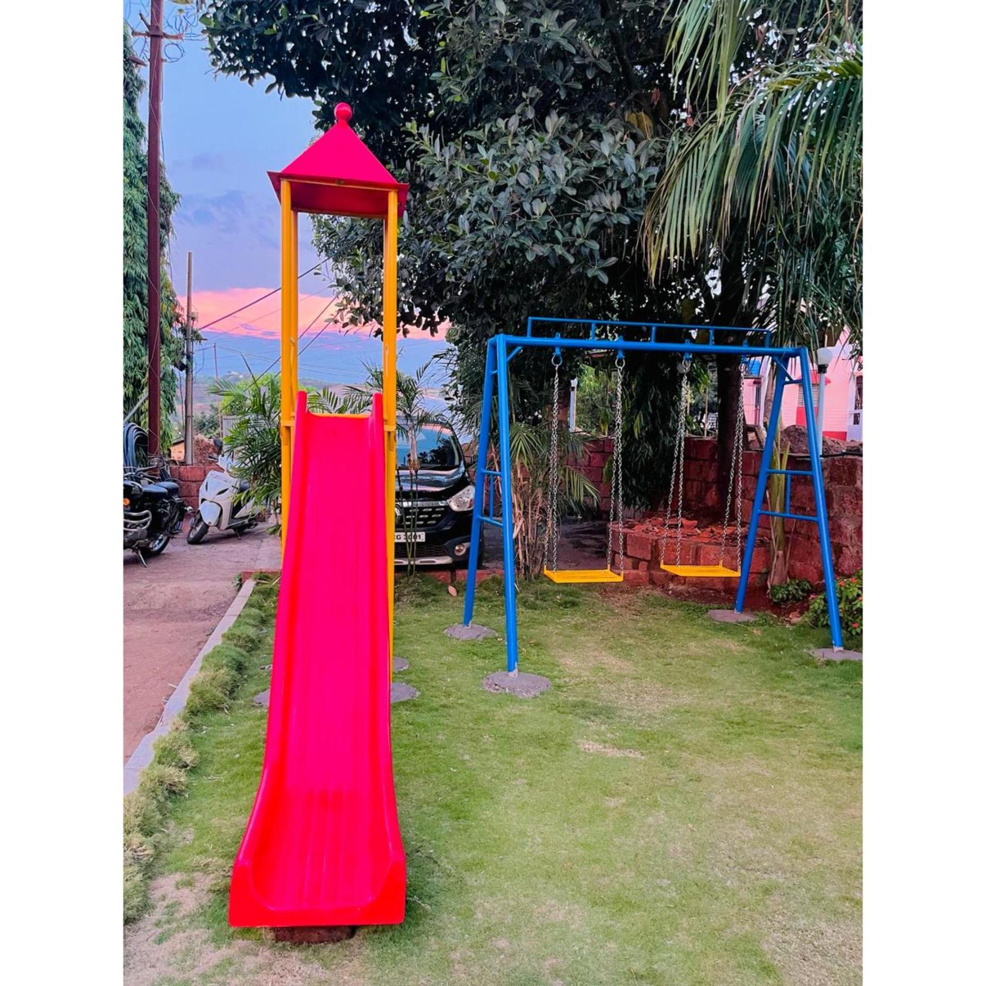 Hotel Strawberry County Panchgani Exterior foto