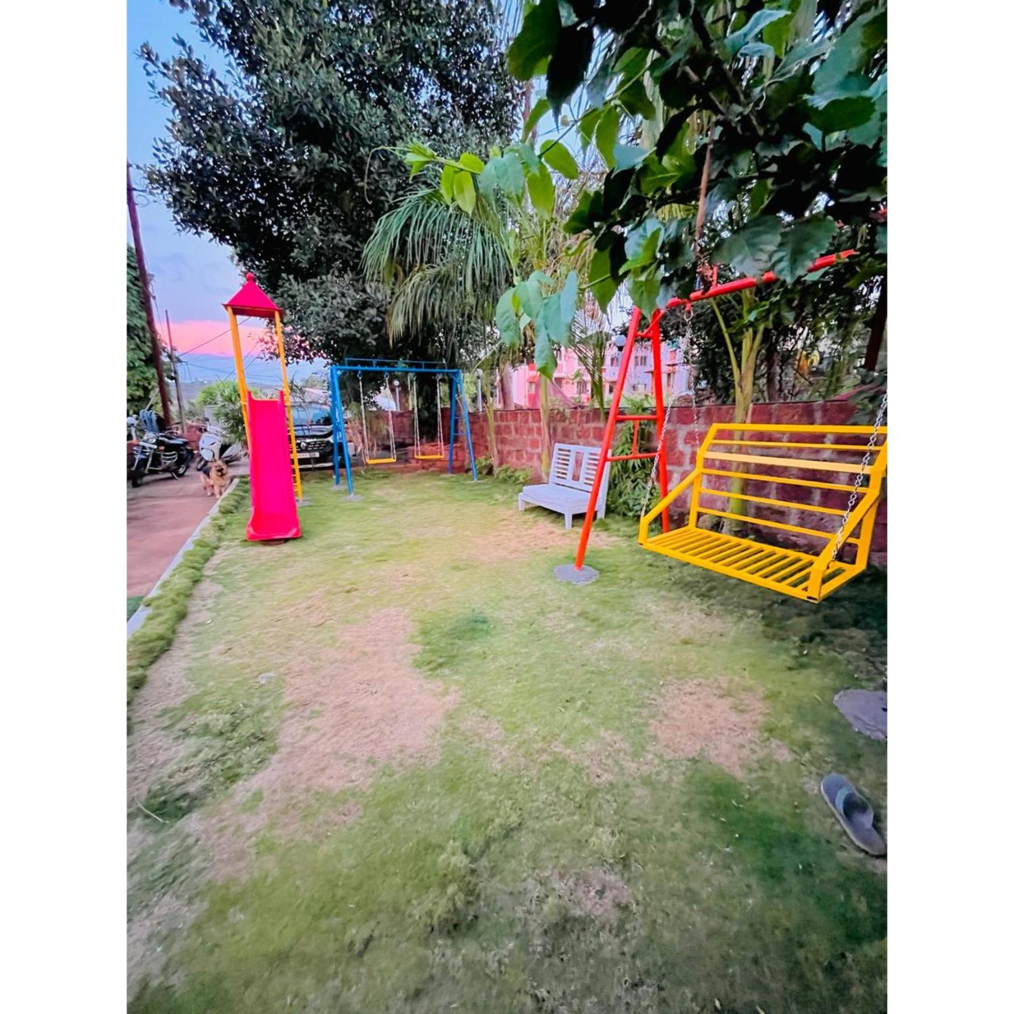 Hotel Strawberry County Panchgani Exterior foto