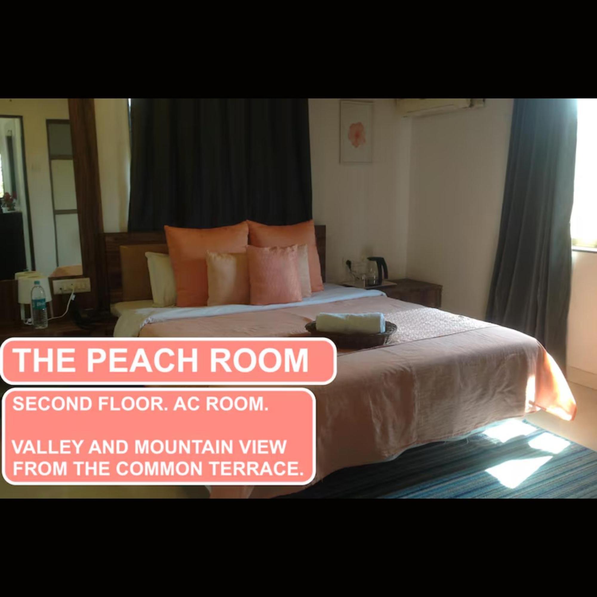Hotel Strawberry County Panchgani Exterior foto