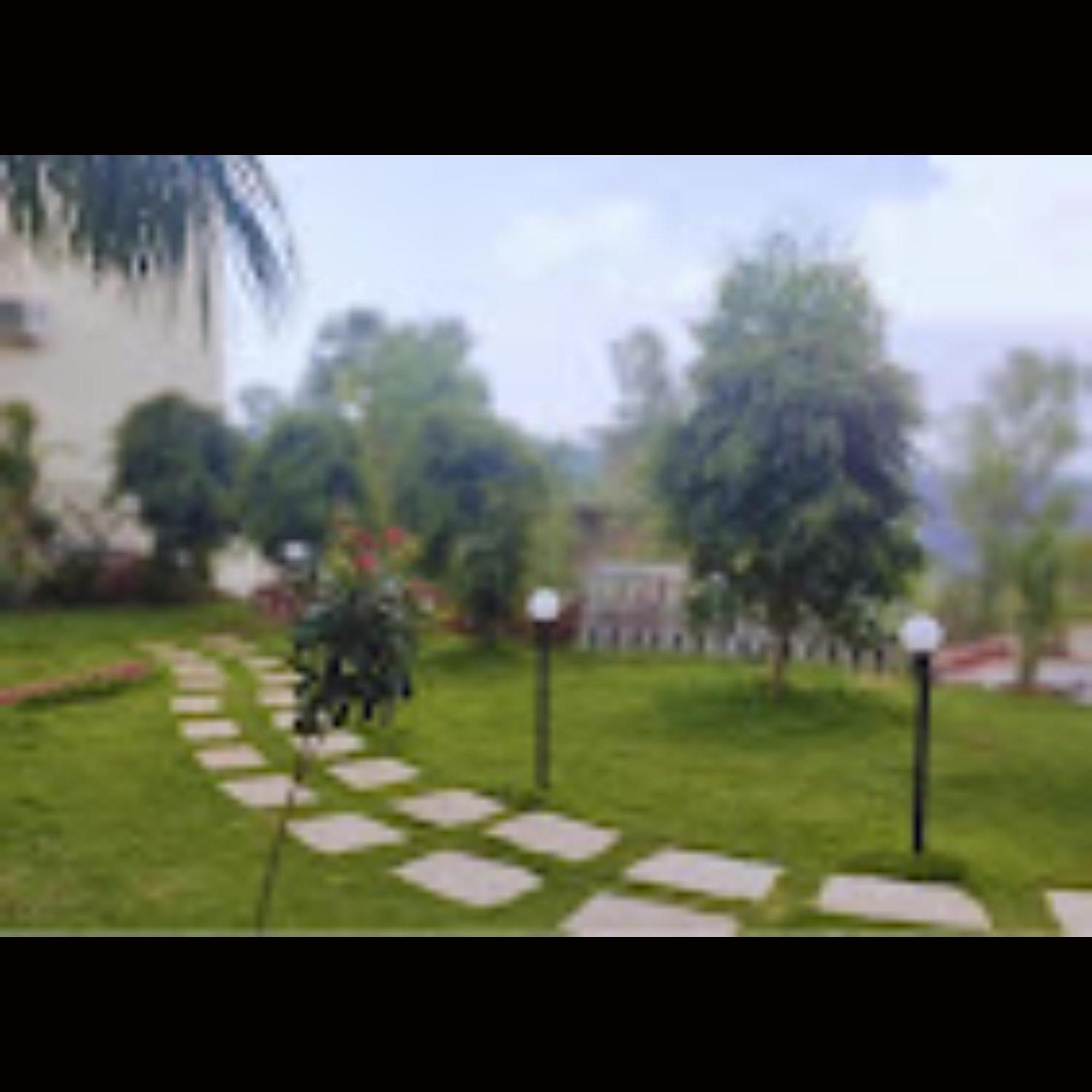Hotel Strawberry County Panchgani Exterior foto