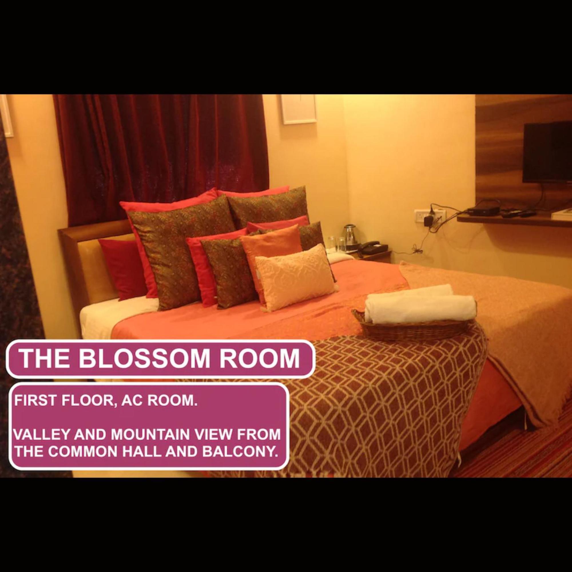 Hotel Strawberry County Panchgani Exterior foto