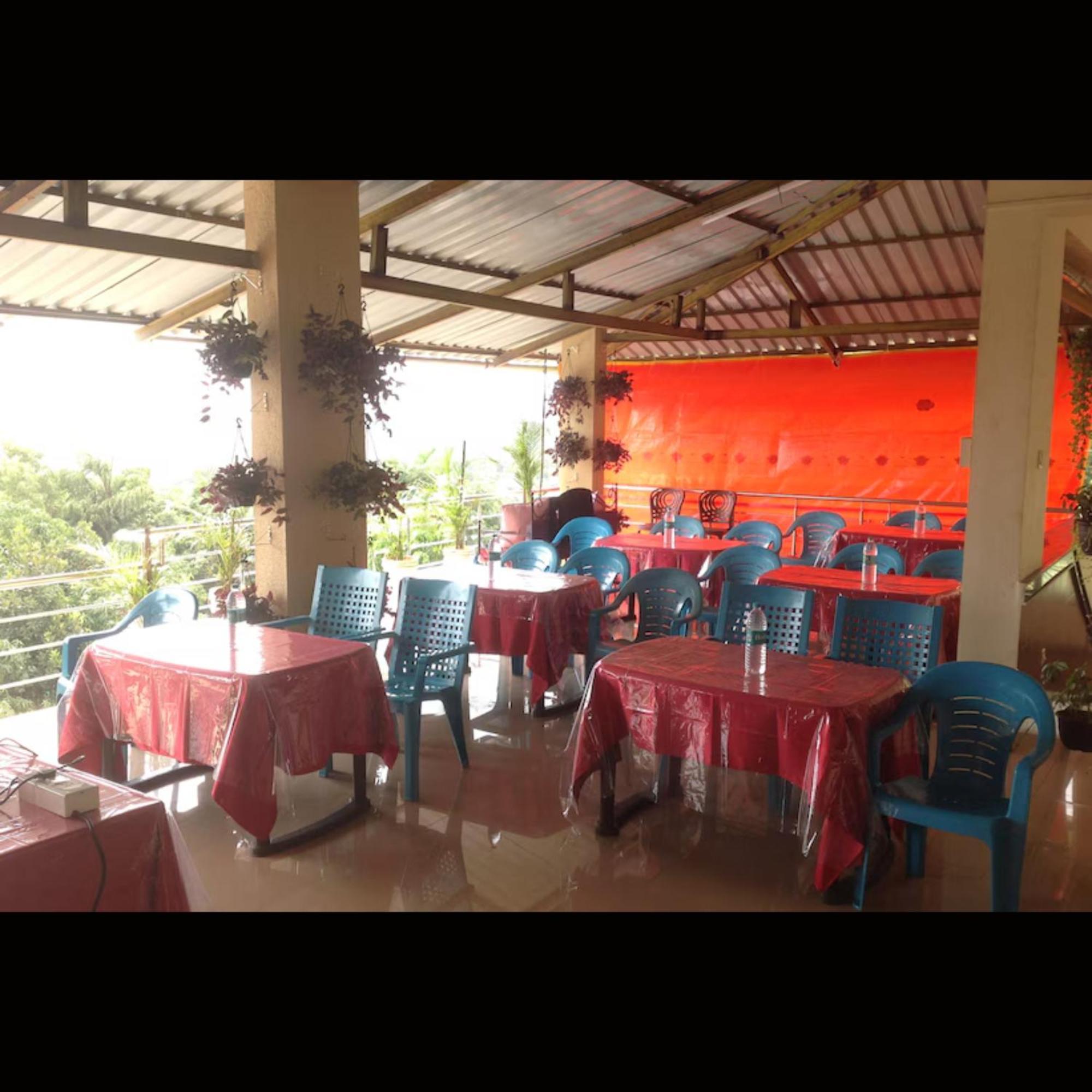 Hotel Strawberry County Panchgani Exterior foto